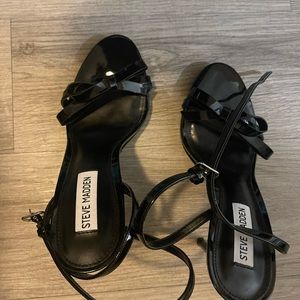 Black size 8 Steve Madden heels